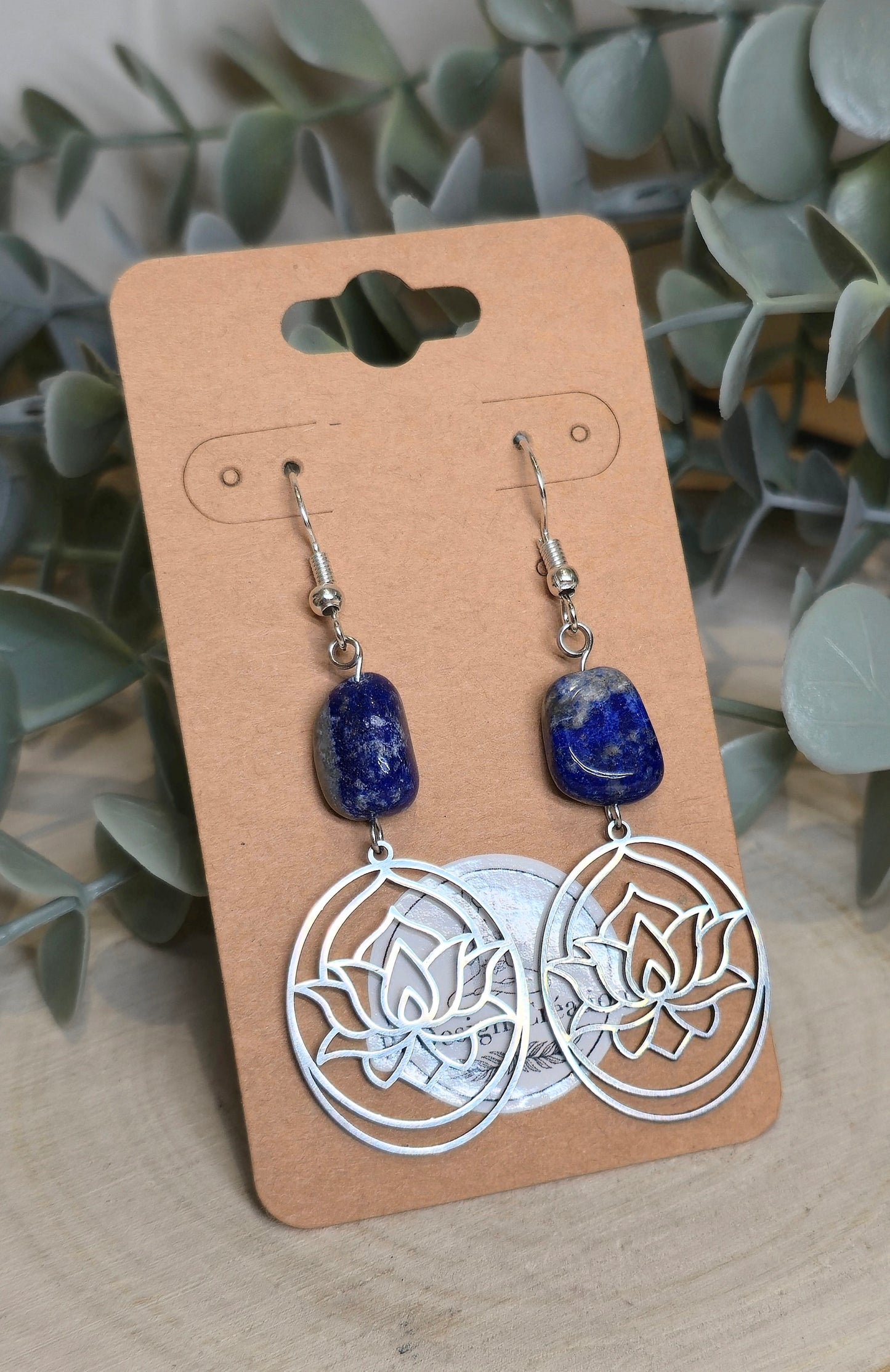 Boucles d’oreilles Lotus avec Lapis Lazuli