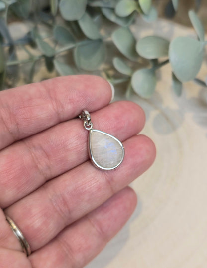 Collier Pierre de lune goutte