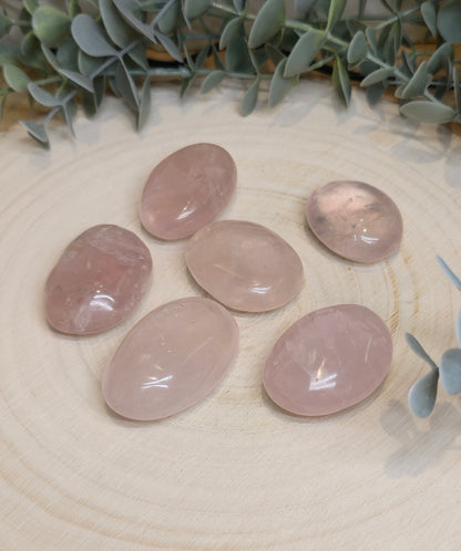 Pierre de paume en Quartz Rose