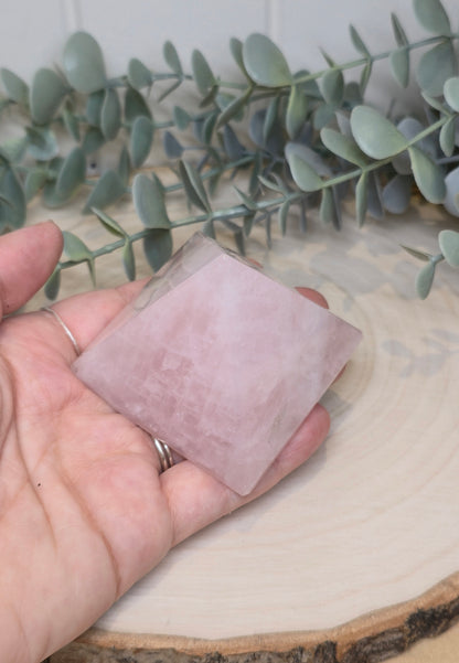 Pyramide Quartz rose