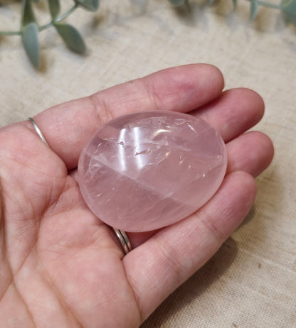 Pierre de paume en Quartz rose