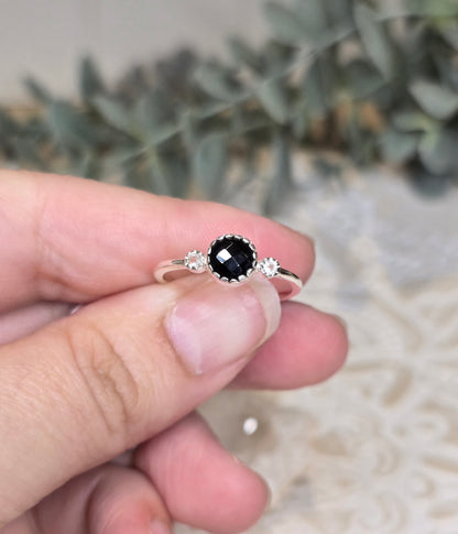 Bague Onyx et Topaze blanche