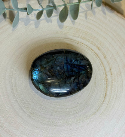 Pierre de paume en Labradorite