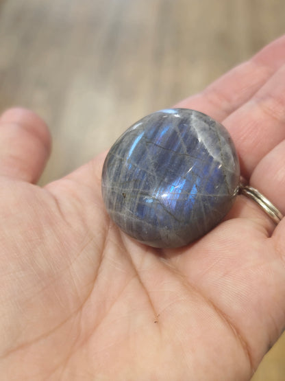 Pierre de paume Labradorite mauve