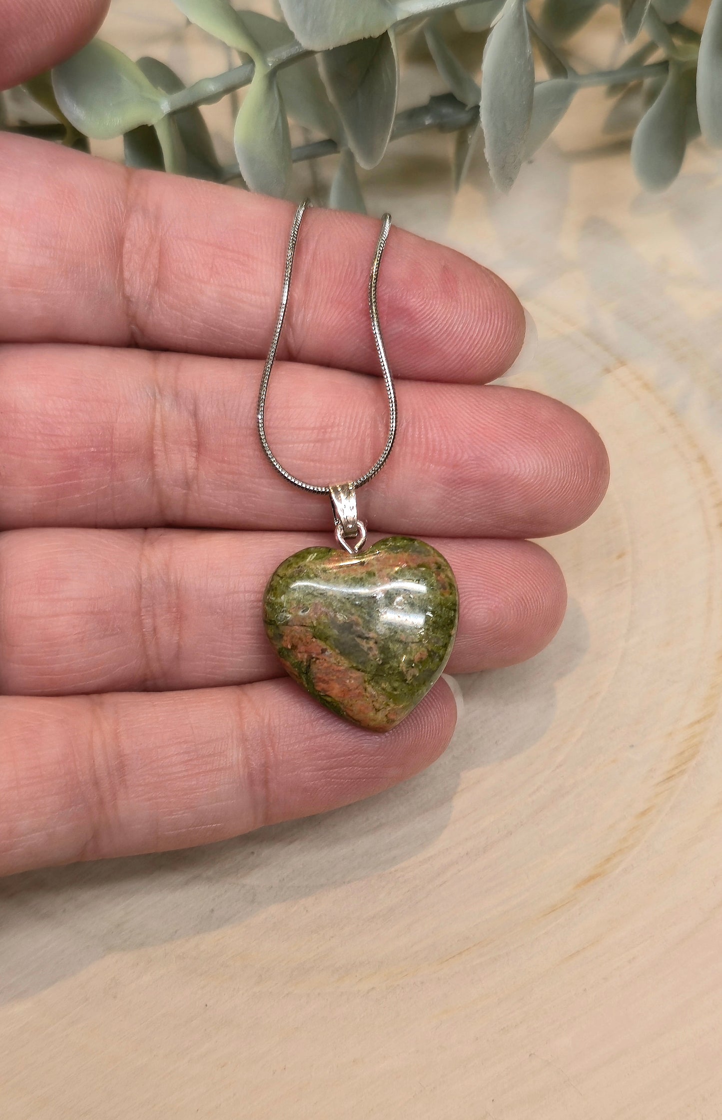 Collier en coeur en Unakite