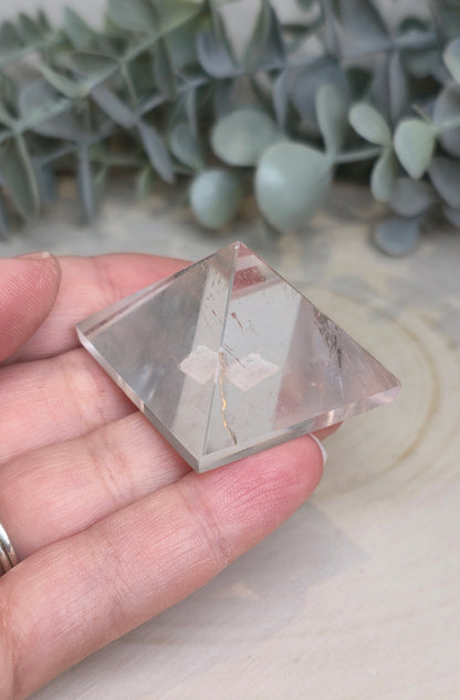 Pyramide Quartz clair (extra clair)