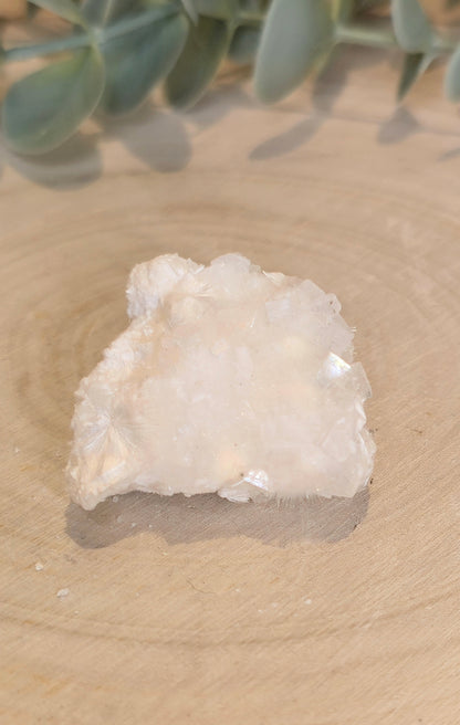 Morceaux d'Okenite brute de l’Inde
