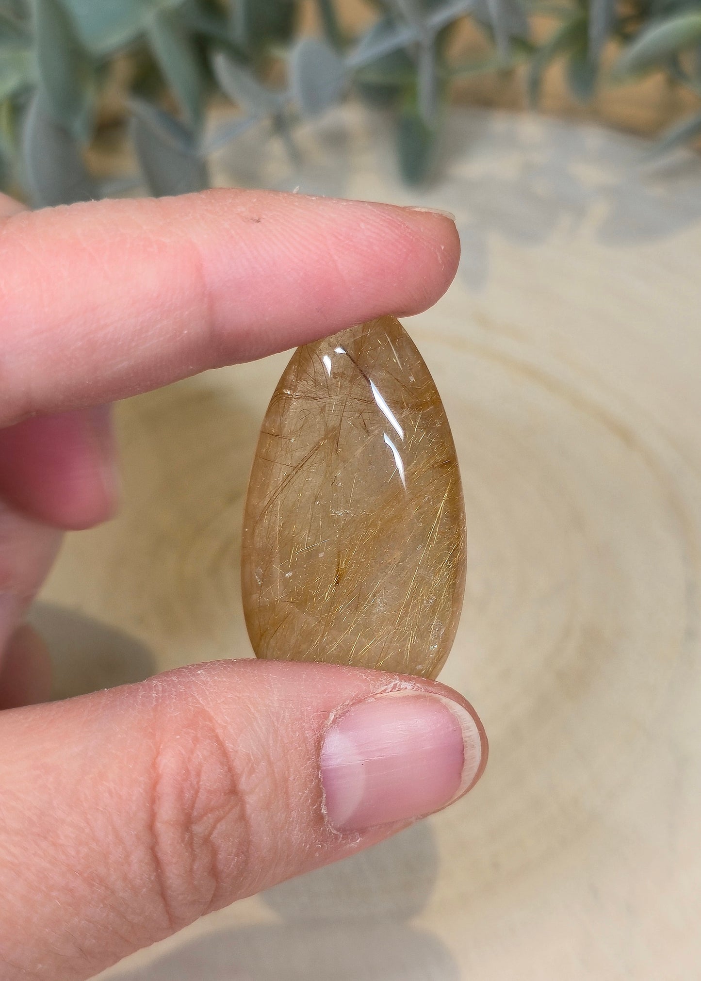 Quartz rutilé en goutte
