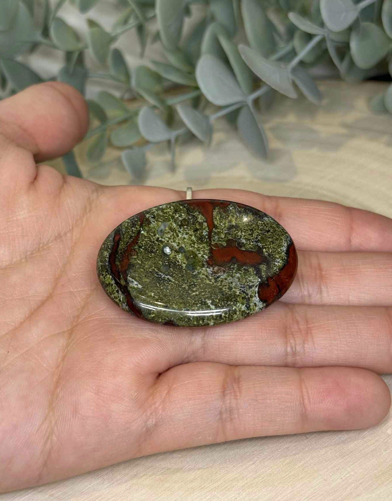 Jaspe Sang de dragon Worry stone