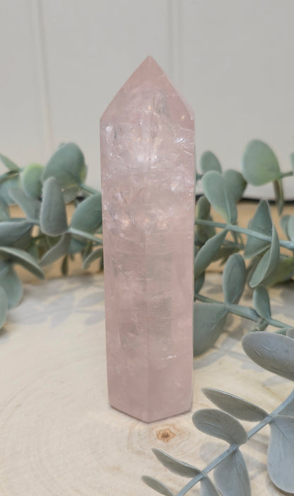Pointe en Quartz rose de Madagascar