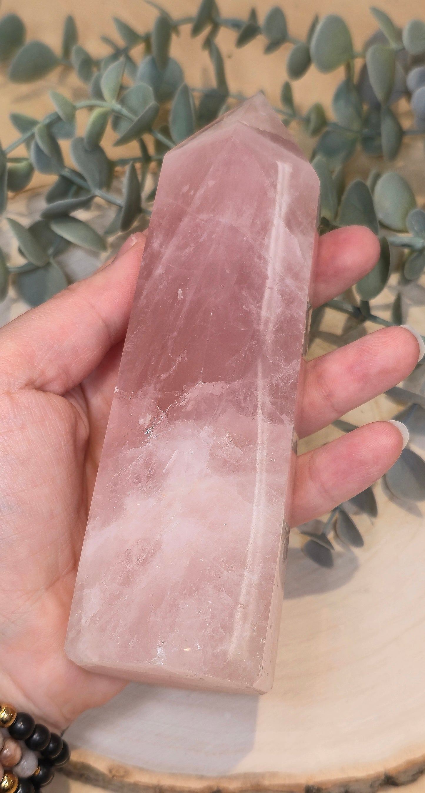 Pointe en Quartz rose de Madagascar