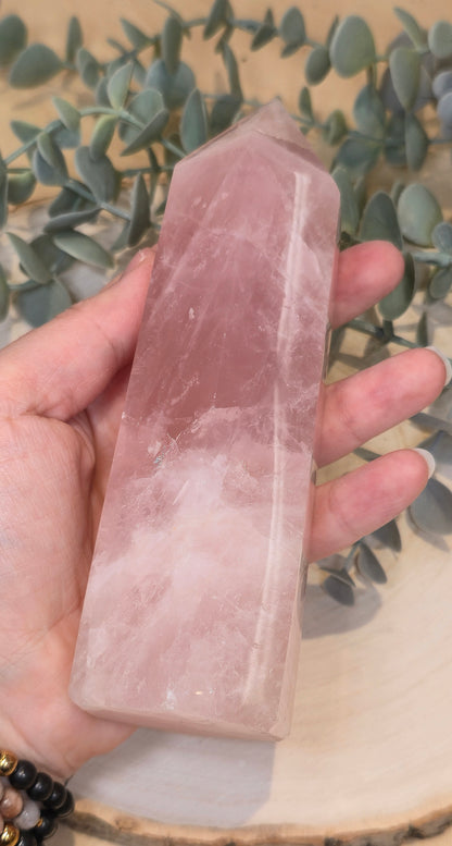 Pointe en Quartz rose de Madagascar
