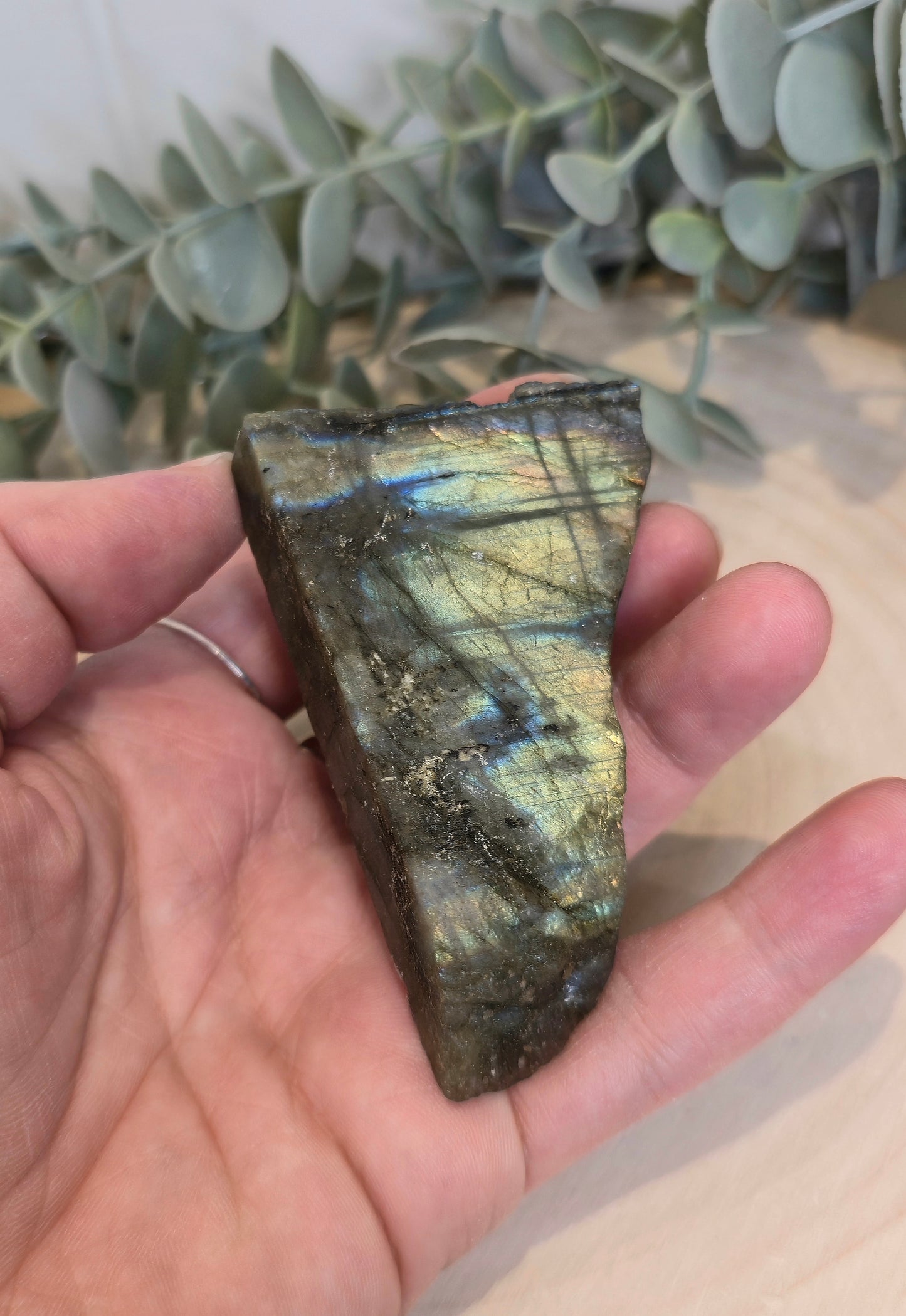Labradorite brute