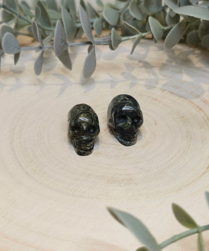 Mini Crâne en Jaspe Kambaba