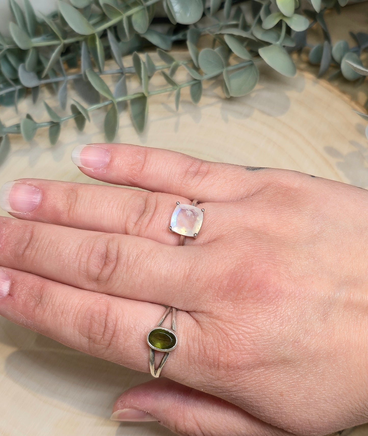 Bague Pierre de lune arc-en-ciel ajustable