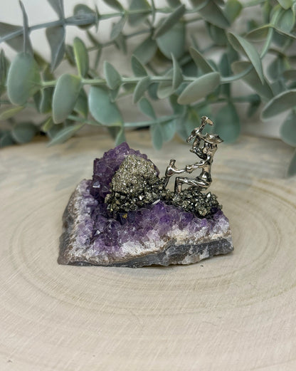 Minier en Pyrite sur Améthyste