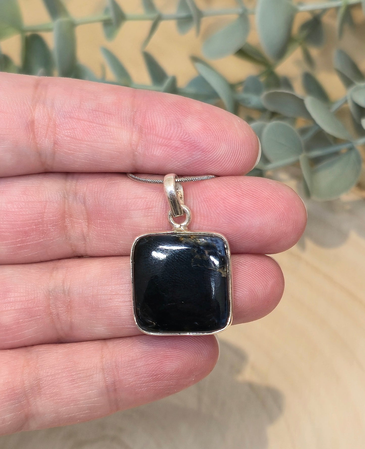 Collier Pietersite