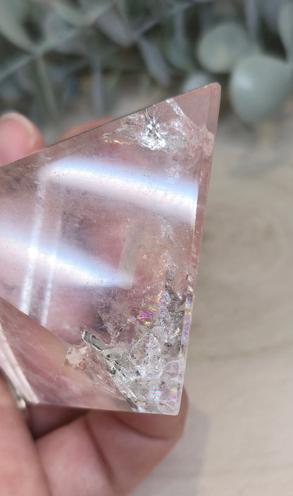 Pyramide Quartz clair (extra clair)
