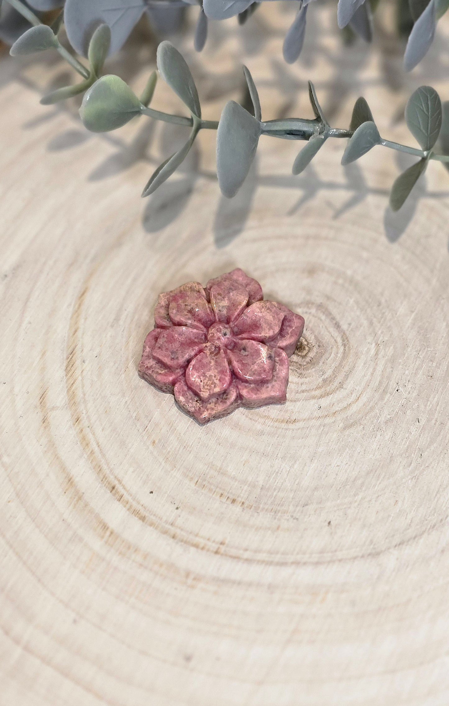 Fleur en Rhodonite