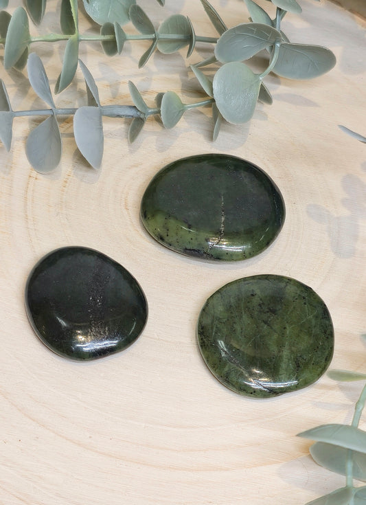 Pierre de paume mince Jade Néphrite