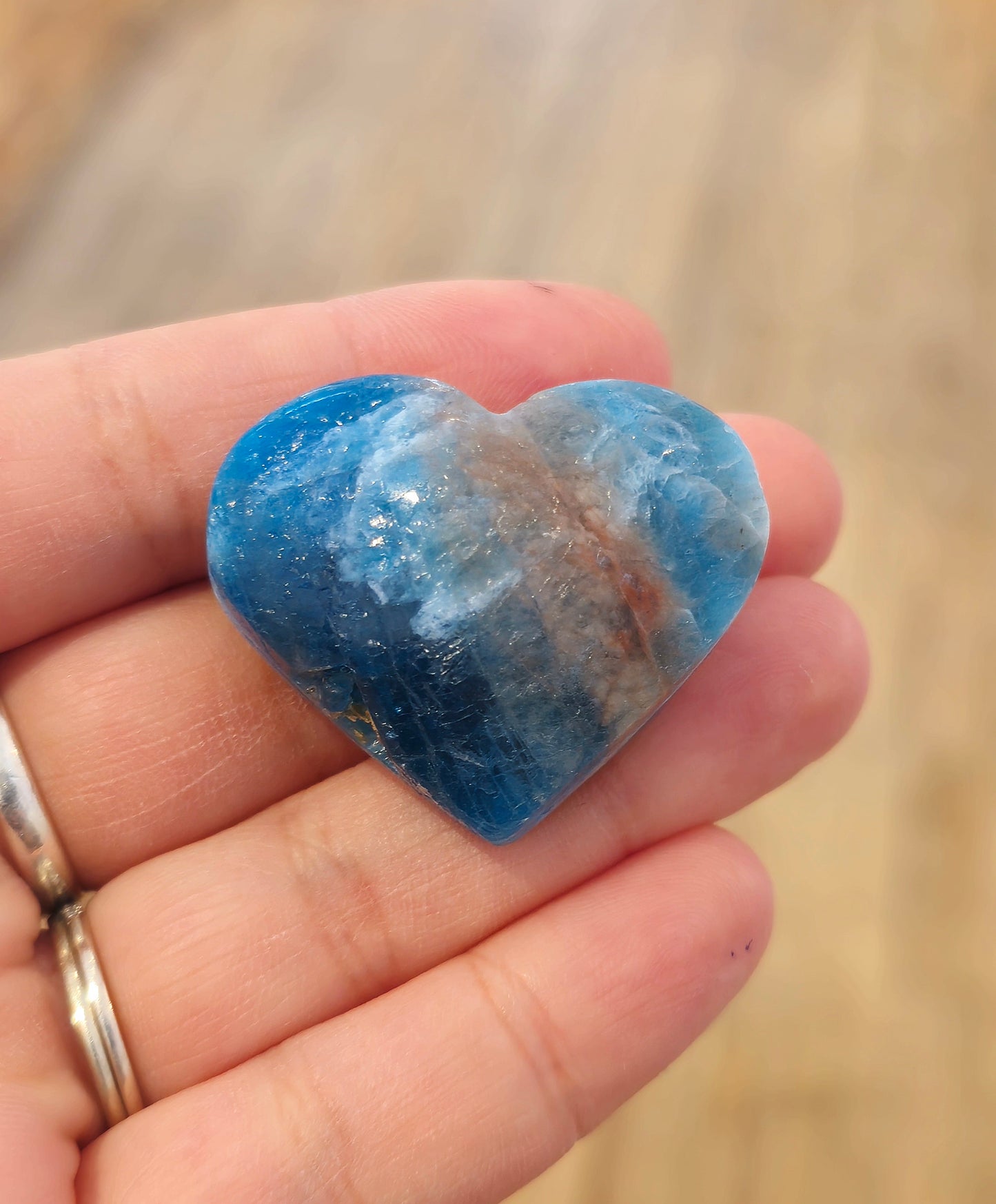 Coeur en Apatite bleue