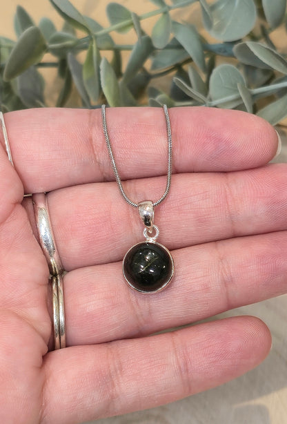 Collier Black star (Sapphire étoilé noir)