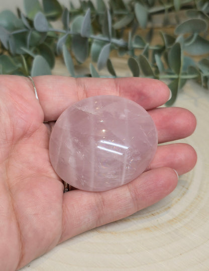Pierre de paume en Quartz Rose