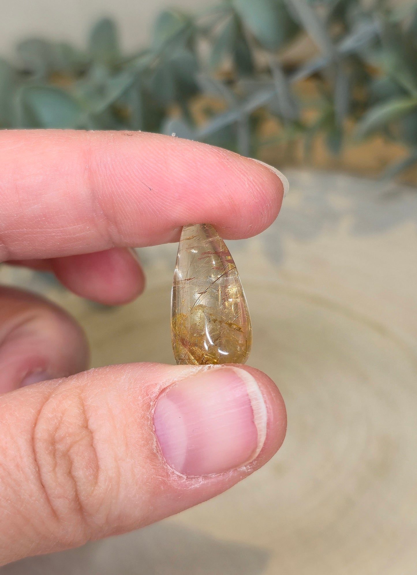 Quartz rutilé en goutte