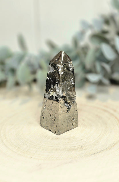 Pointe en Pyrite du Pérou