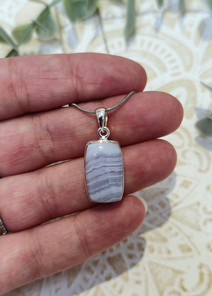 Collier Agate Dentelle