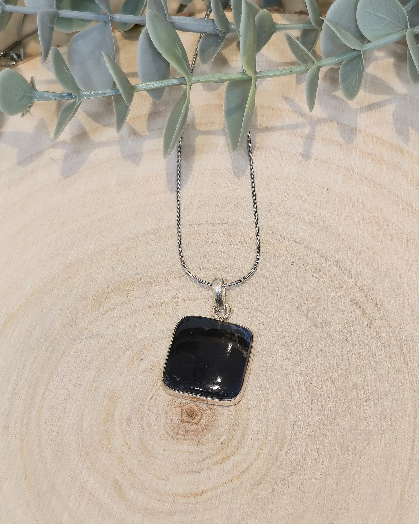 Collier Pietersite