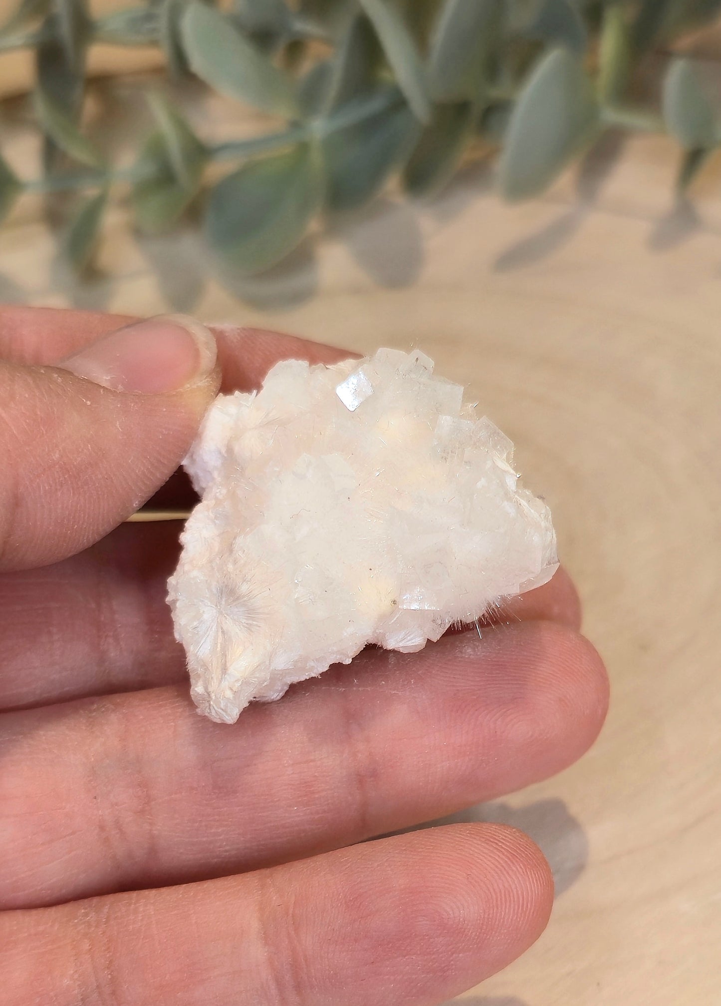Morceaux d'Okenite brute de l’Inde