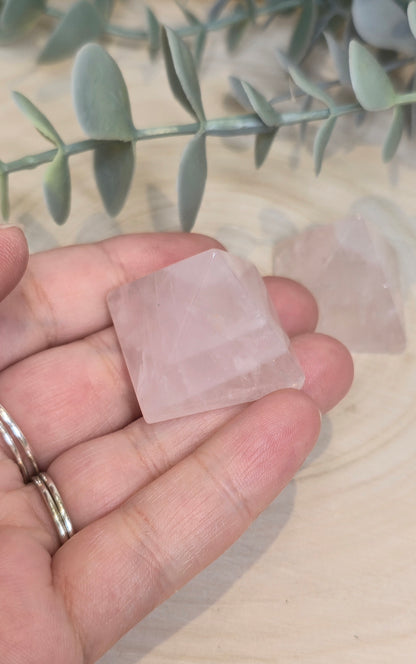 Pyramide Quartz rose
