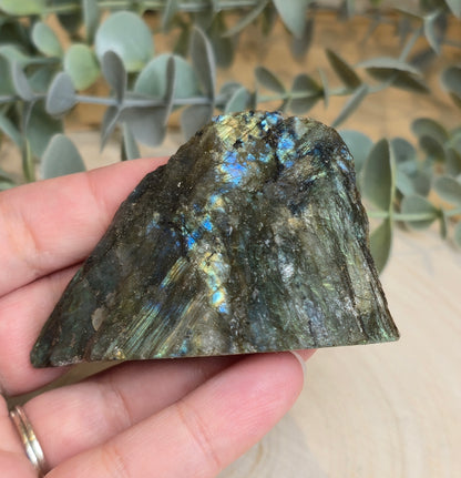 Labradorite brute