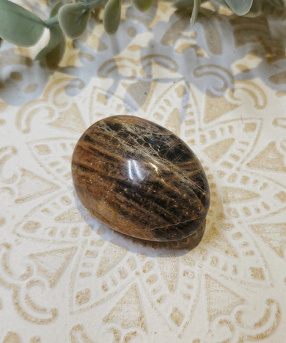 Pierre de paume en Pierre de lune noire