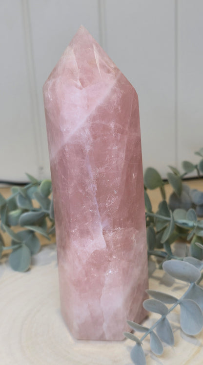 Pointe en Quartz rose de Madagascar