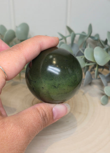 Sphère de Jade Néphrite