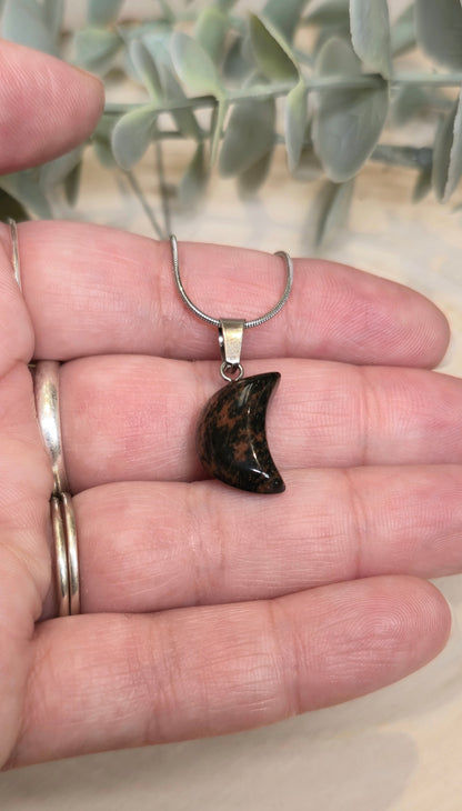 Collier en mini lune en Obsidienne acajou
