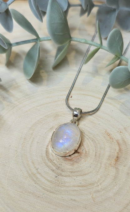 Collier Pierre de lune ovale