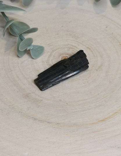 Tourmaline verte brute