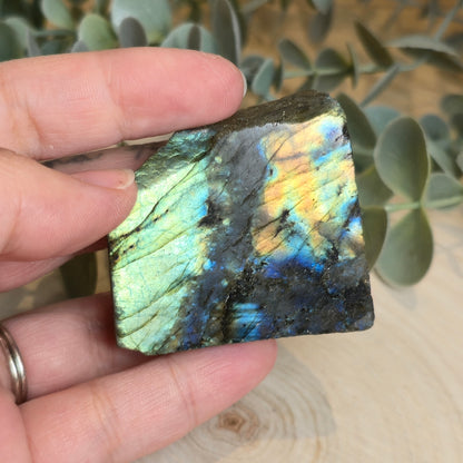 Labradorite brute
