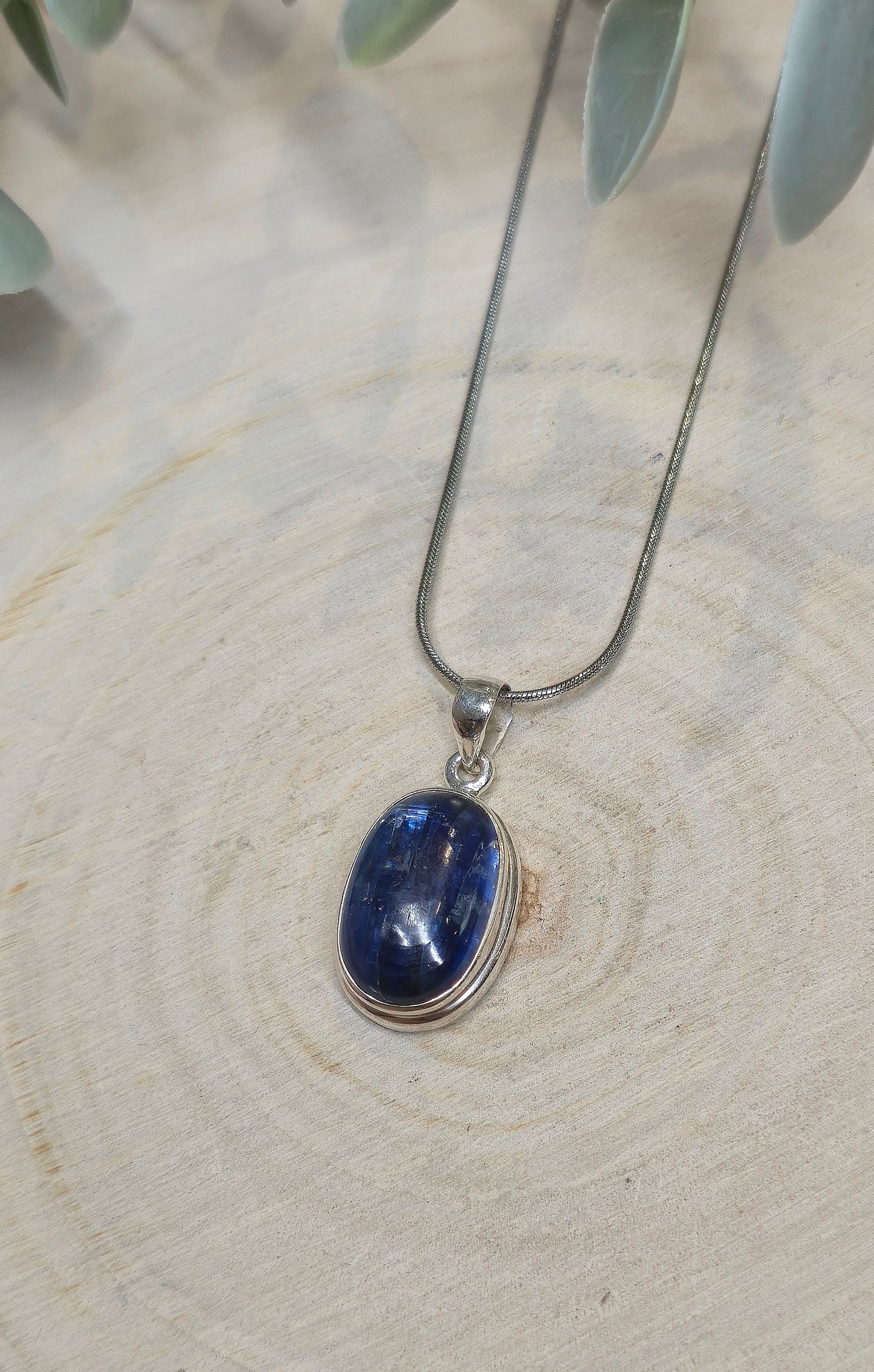 Collier Kyanite