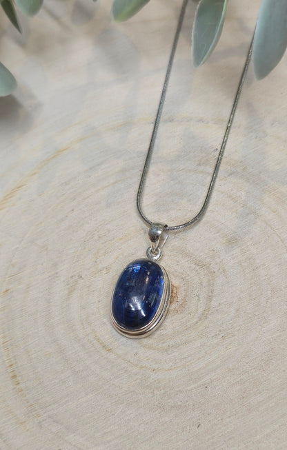 Collier Kyanite