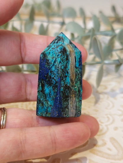 Pointe en Shattuckite