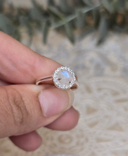 Bague Pierre de lune et Topaze blanche