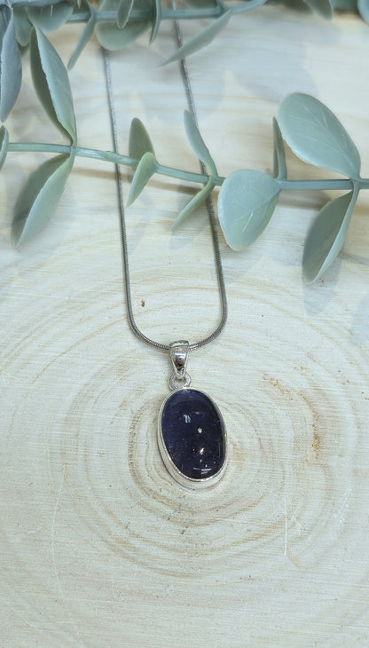 Collier Iolite