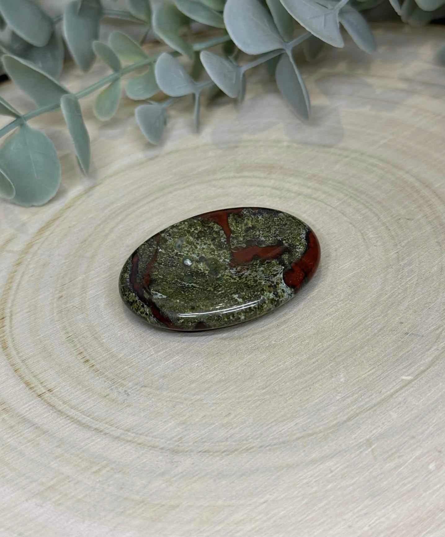 Jaspe Sang de dragon Worry stone