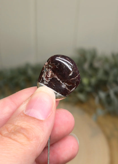 Collier Grenat plat barattée