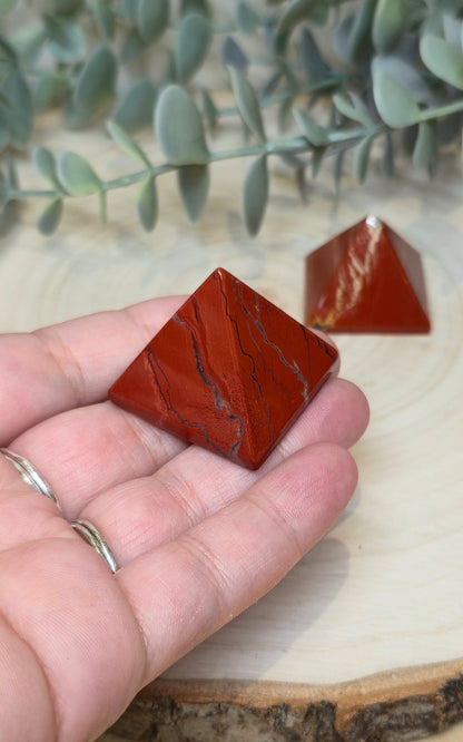 Pyramide Jaspe rouge