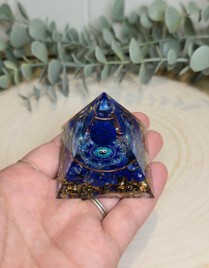 Pyramide Orgonite avec pierres - Lapis Lazuli Yin Yang
